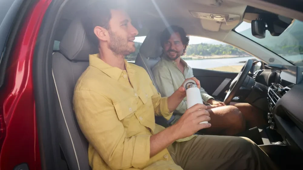 Dashboard van de Citroën C4 met infotainmentscherm, spraakbediening en Connect Nav-systeem.